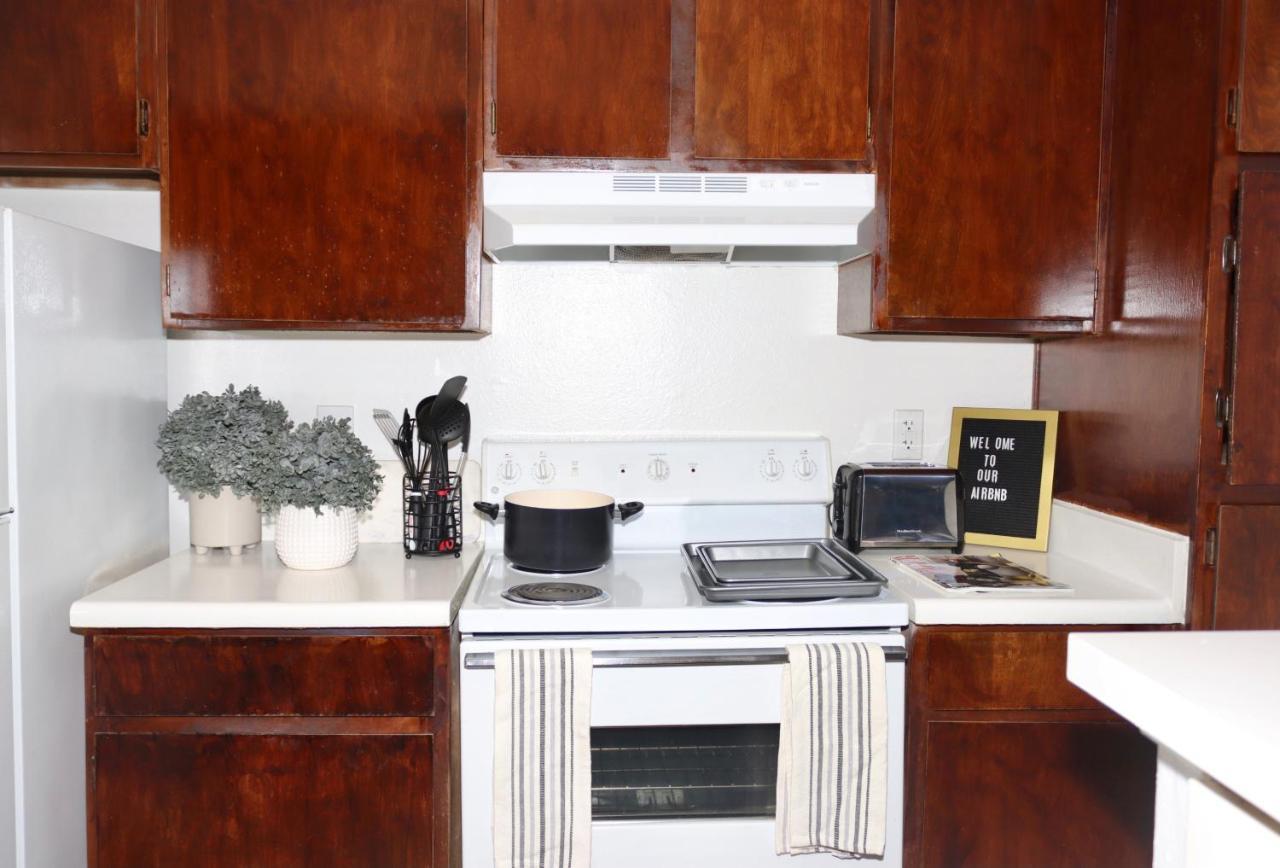 Chic Boho Cottage -Self Check In, Fully Furnished, & Free Parking Houston Zewnętrze zdjęcie